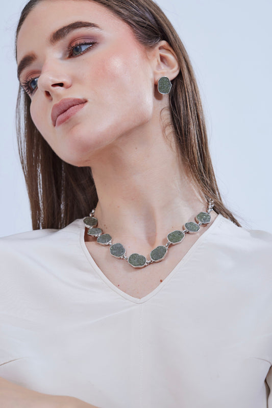 Pravus crushed  necklace.